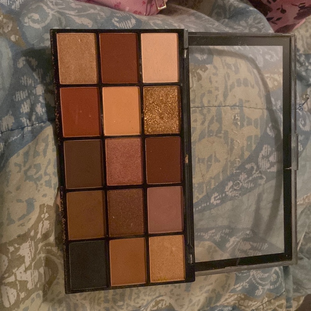 Revolution eyeshadow